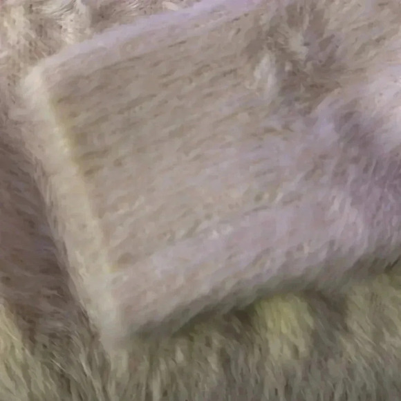 ARITZIA Sunday Best Kitten Sweater light pink  Size Small - Picture 5 of 9